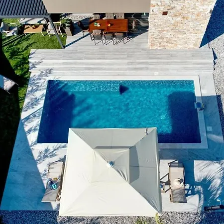 Pieron Comfortable Holiday Villa Marcana