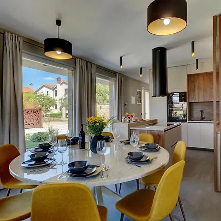 Pieron Comfortable Holiday Villa Marčana