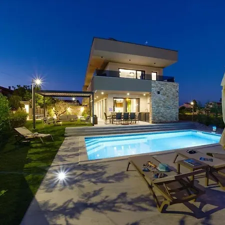 Villa Pieron Comfortable Holiday Marčana